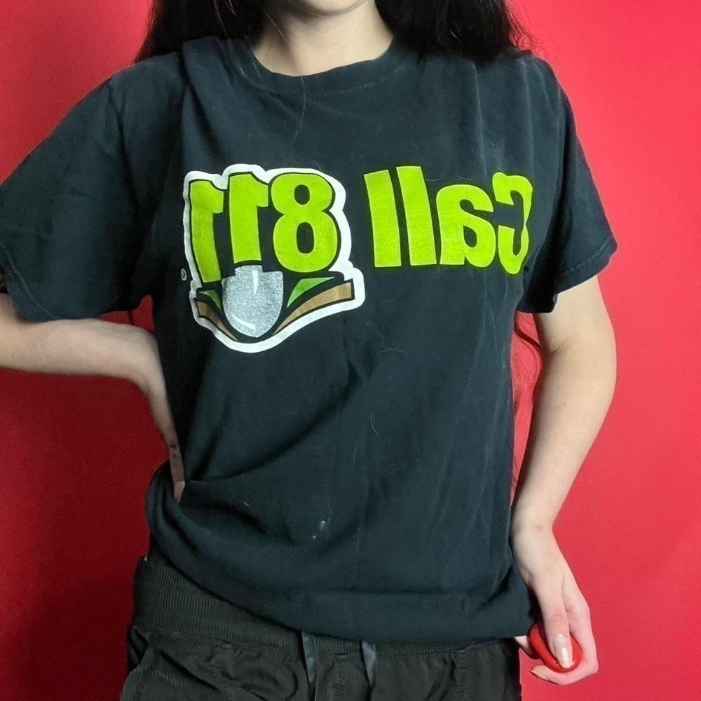 Black and green “Call 811” tee shirt 💚🖤​​​​​​​​​​​​​​​​​​​​​​
